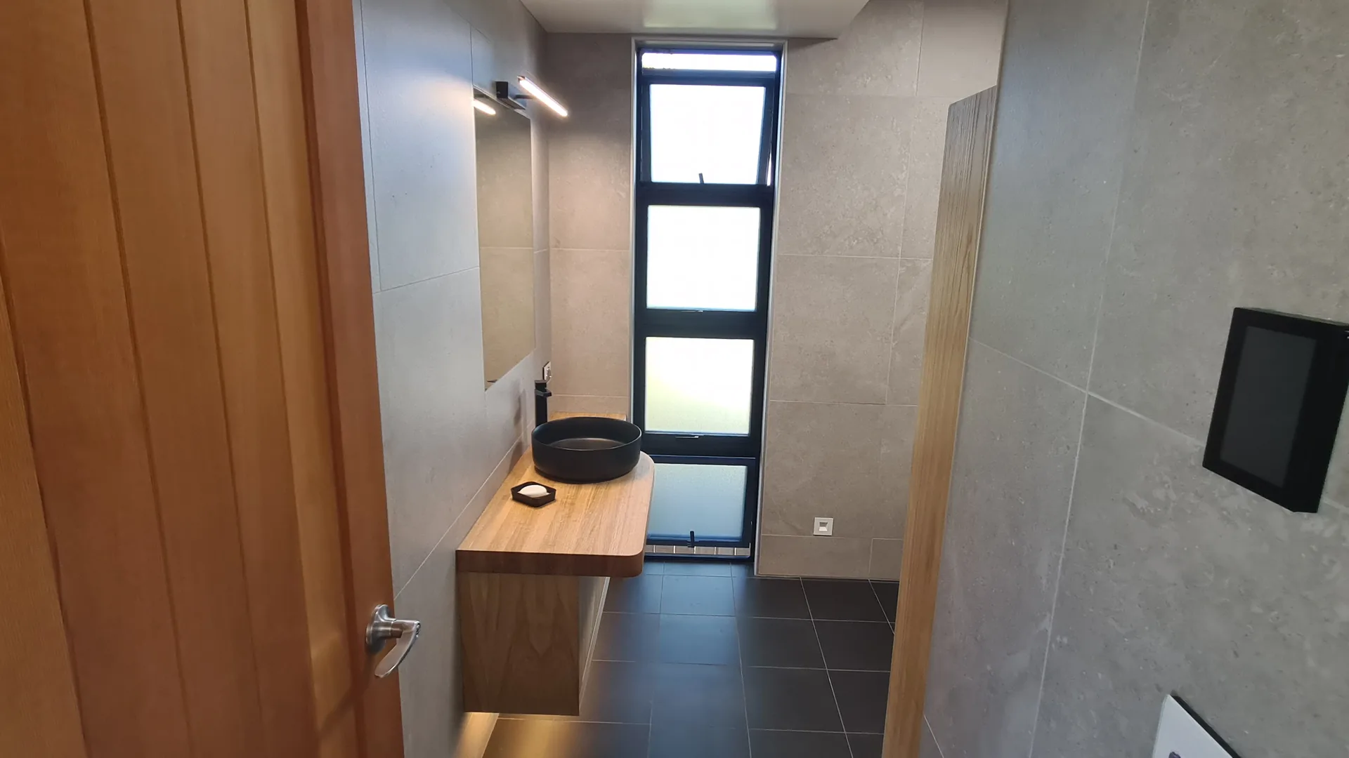 Ensuite bathroom inside The Cedar House, Motueka