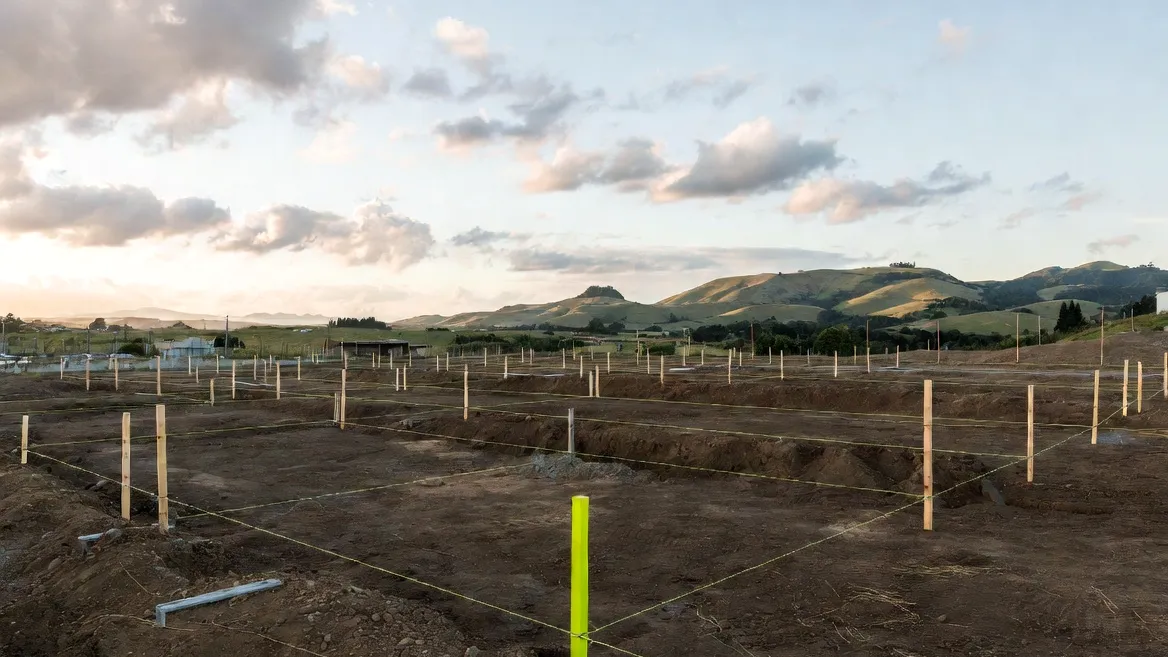 Why Build Costs Blow Out, and How to Prevent It. A Open-Book Pricing & Project Management guide from Ecotectural Home Builders, Nelson Tasman.